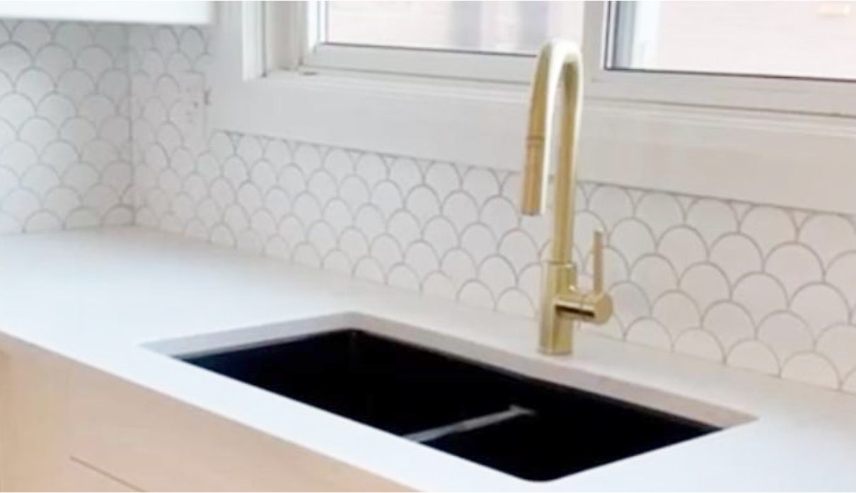 Office cleaning and maintenance services for businesses in North Bay.