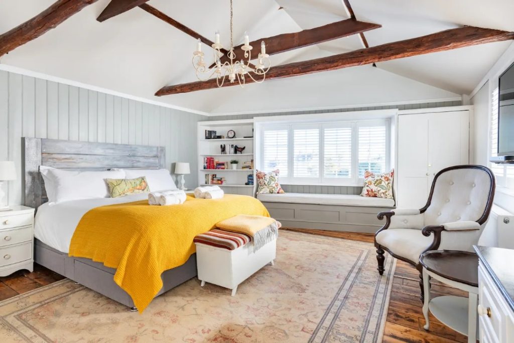 Residential and commercial window cleaning service in North Bay.